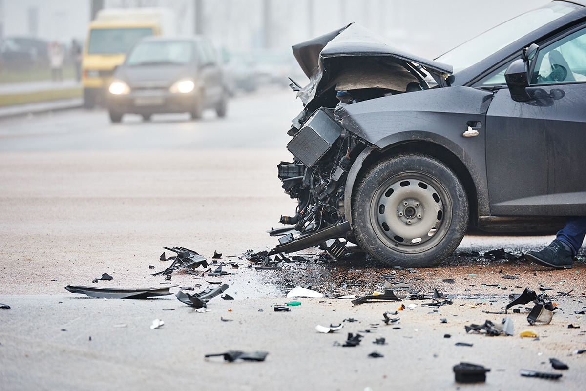 4 Reasons To Hire An Auto Accident Lawyer Right Away.